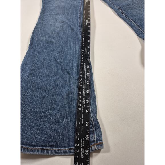 Bullhead Size 9 30" Inseam Laguna Low Rise Medium Wash Bootcut Jeans - Picture 6 of 6